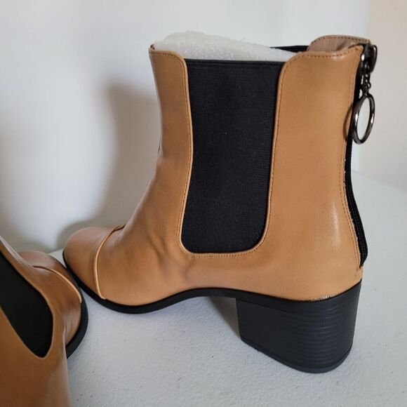 Journee Collection Nigella Lux Vegan Leather Ankle Boot - Picture 6 of 6